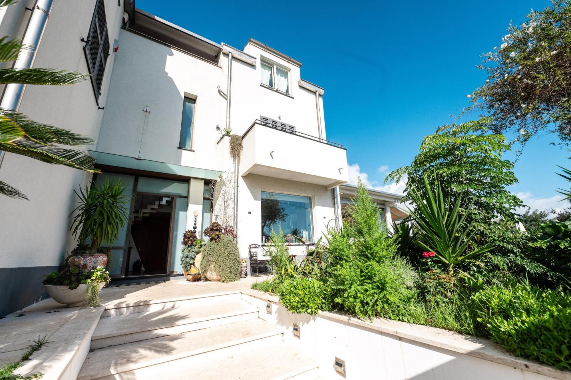 אלביסולה סופריורה Villa Verney מראה חיצוני תמונה