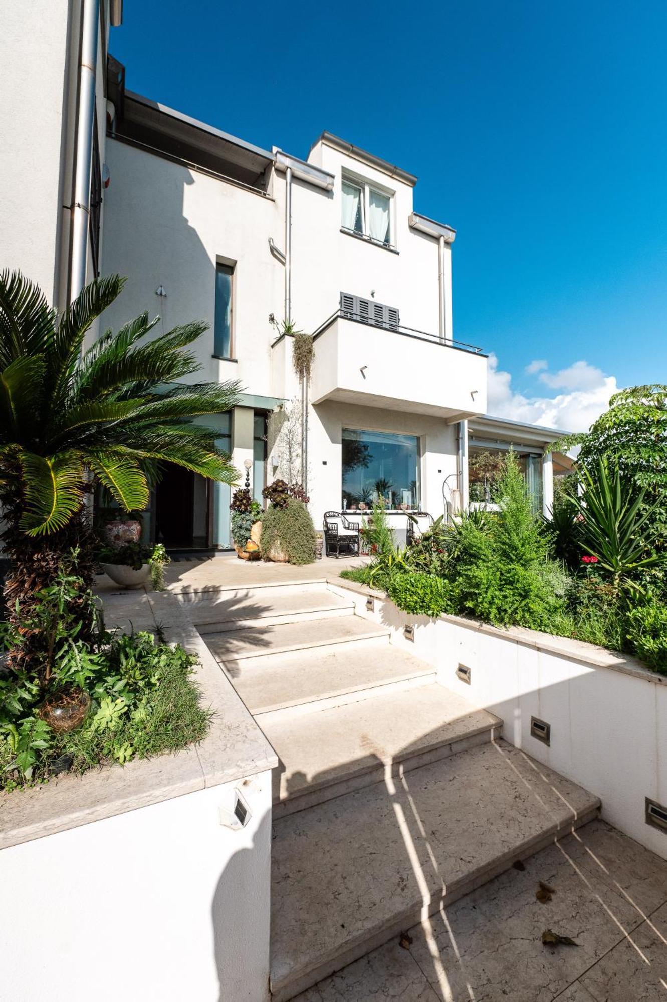 אלביסולה סופריורה Villa Verney מראה חיצוני תמונה