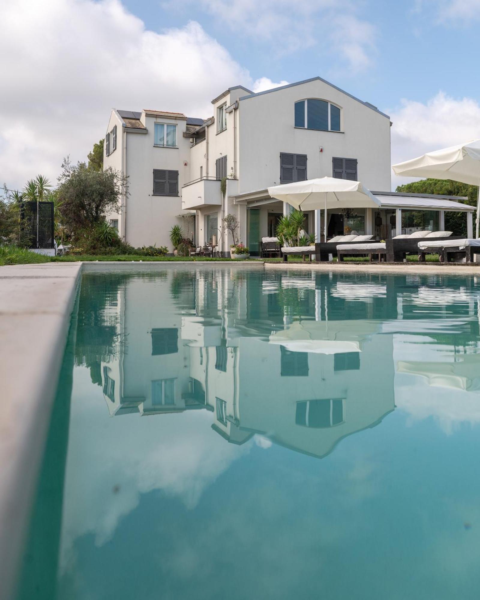 אלביסולה סופריורה Villa Verney מראה חיצוני תמונה