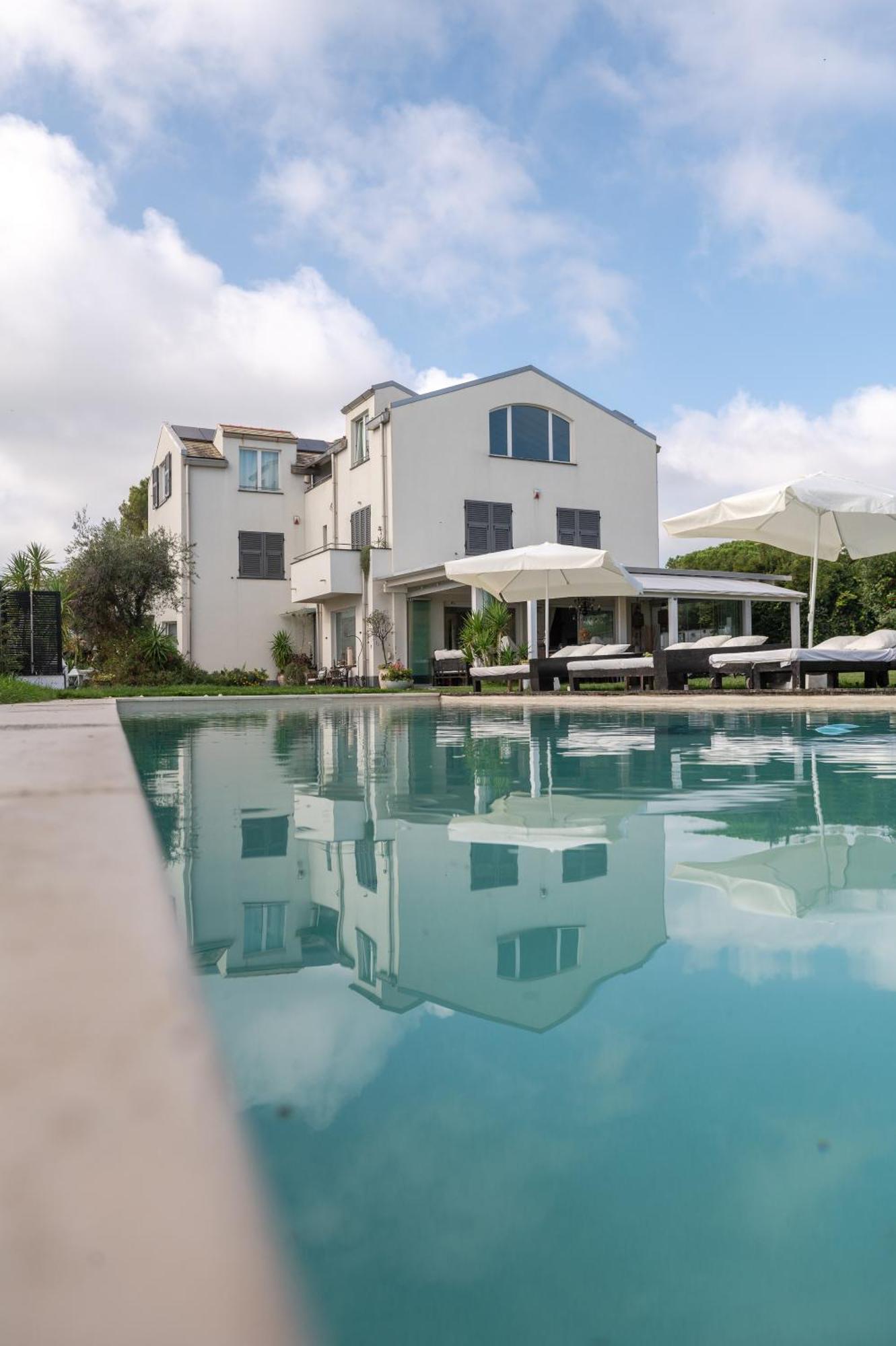 אלביסולה סופריורה Villa Verney מראה חיצוני תמונה